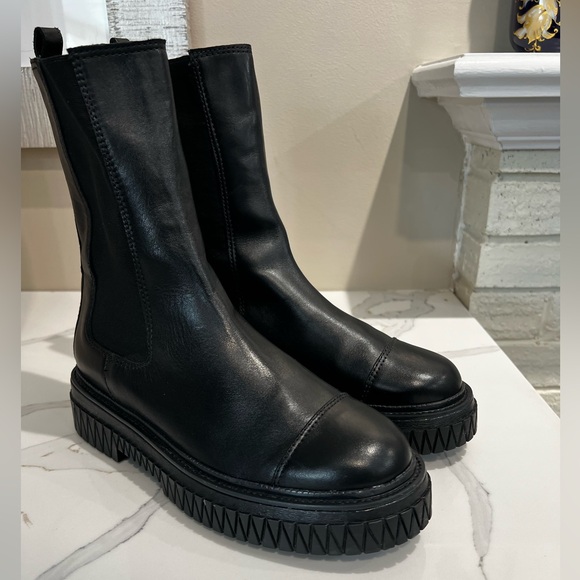 Schultz Black Leather Chelsee moto Boot - Picture 1 of 9